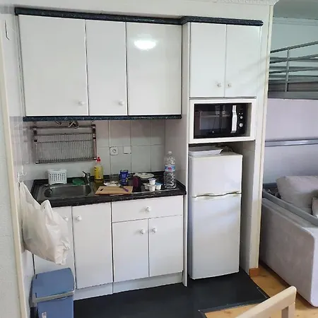 Cosy Studio Near The Beach شقة